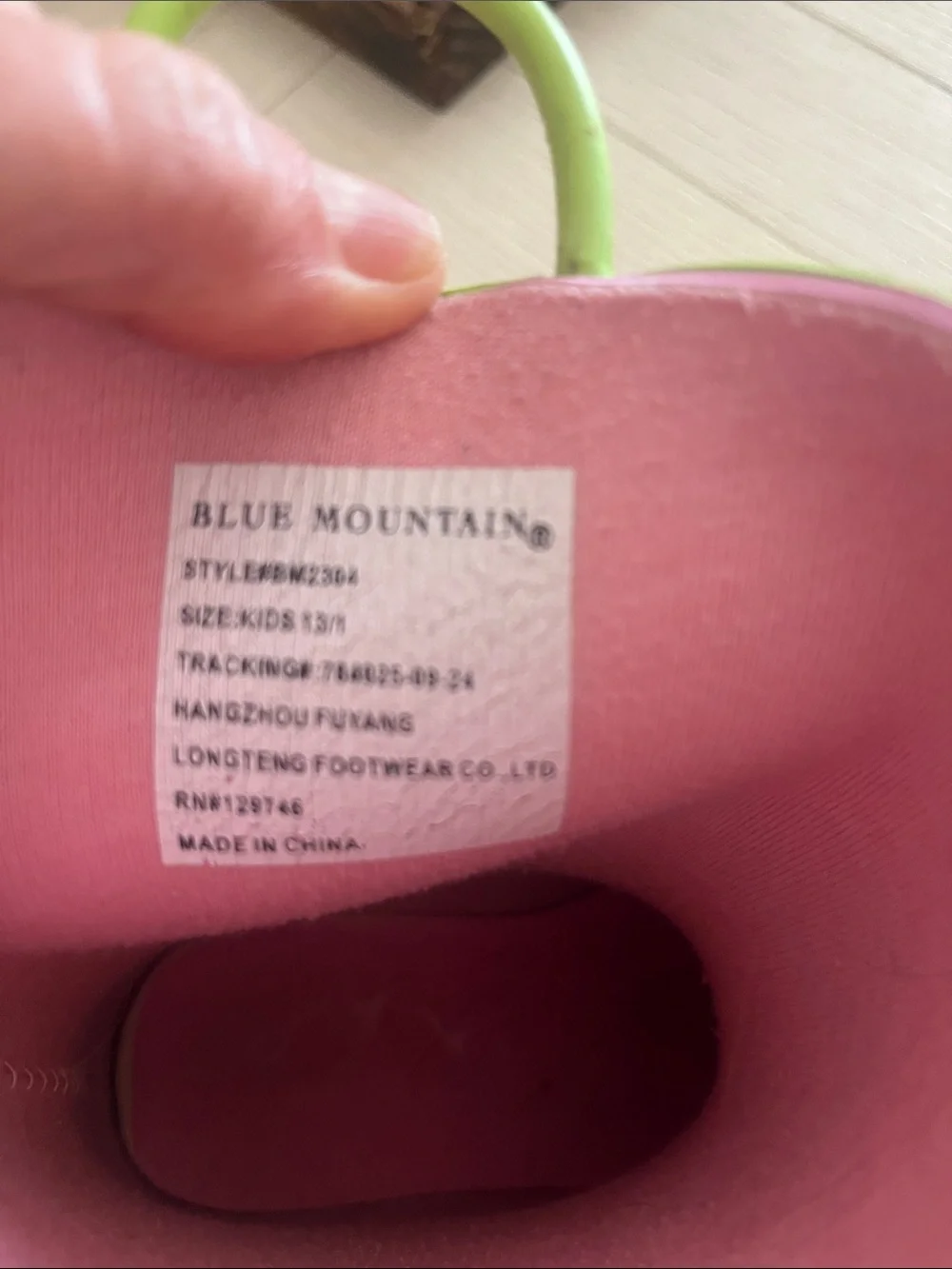 Little Girls Strawberry Print Rubber Boots Pull on Size 13/1 Pink & Green